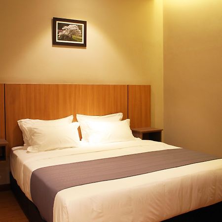 Ahyu Hotel Kuala Lumpur Exterior foto